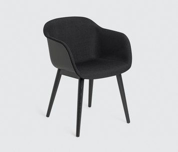 Muuto Muuto Fiber Armchair. Forsidepolstring. Træben Muuto