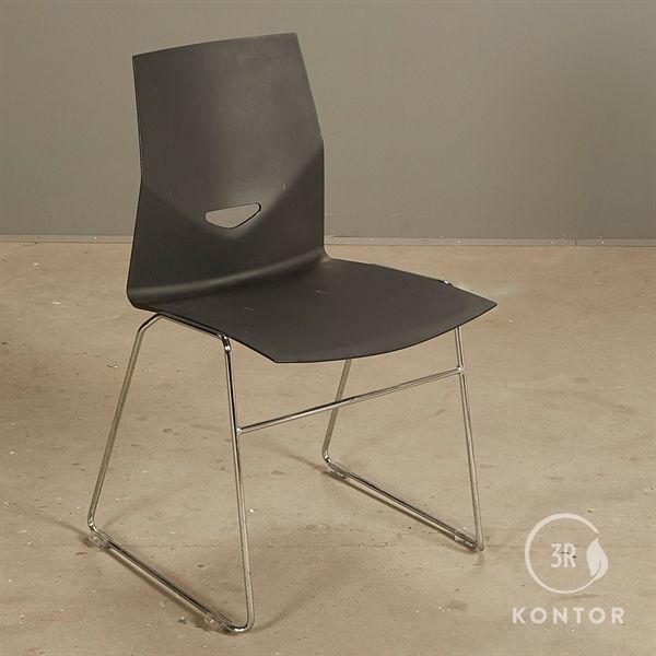Four Design Konferencestol. Sort Plastic, Krom Meder. Kantinestole