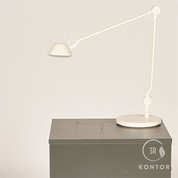 Light Years - Aq01 Bordlampe Brugte Møbler
