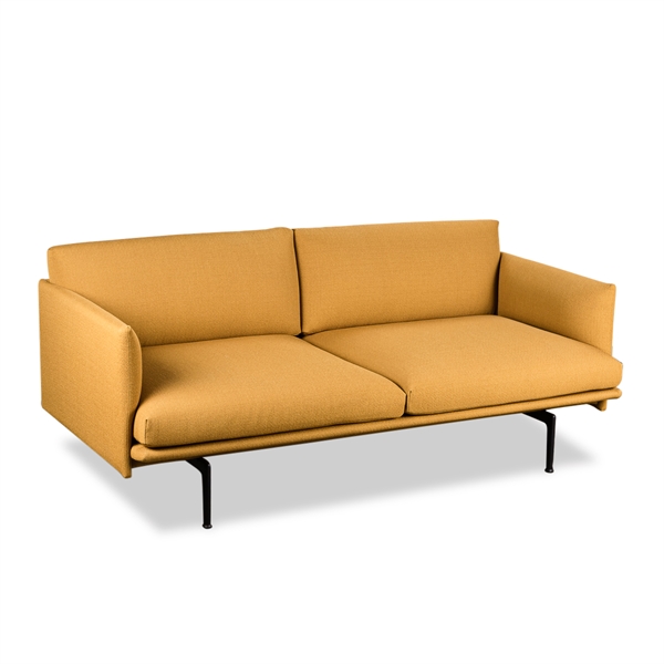 Muuto. Outline. 2-Pers. Sofa. Karrygul Polster. Sort Metal Stel. Demo.